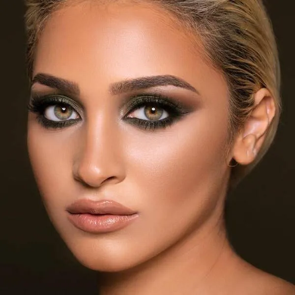 ella mila Flirty Goddess Palette