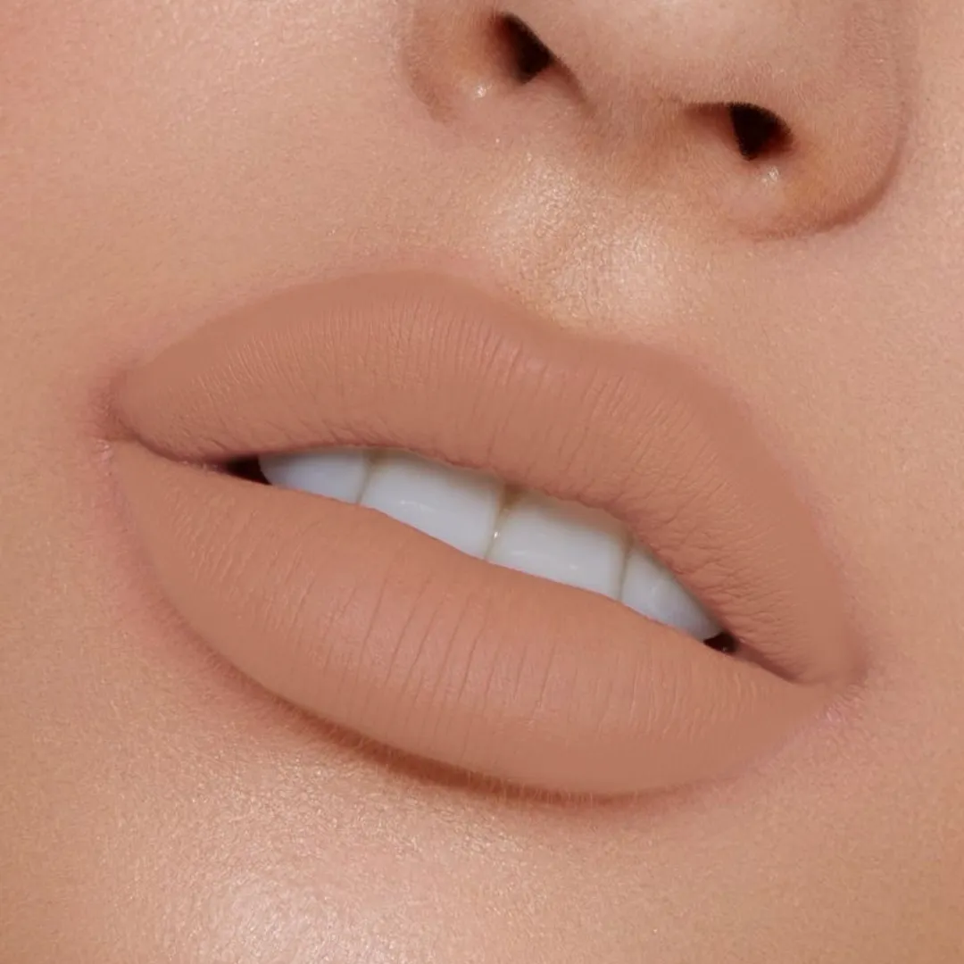 Liquid matte lipstick