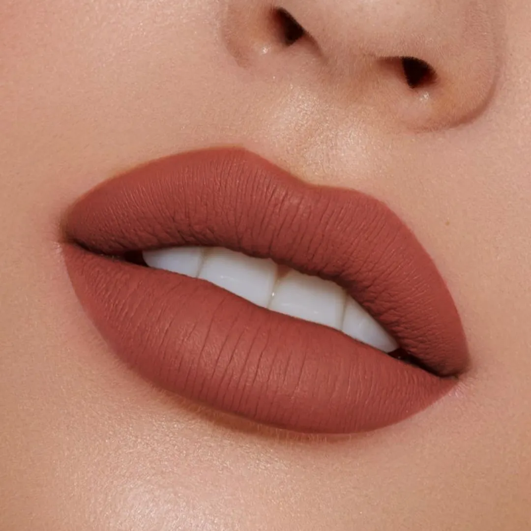 Liquid matte lipstick